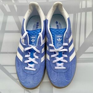 Adidas Women’s Gazelle Shoes size 5.5